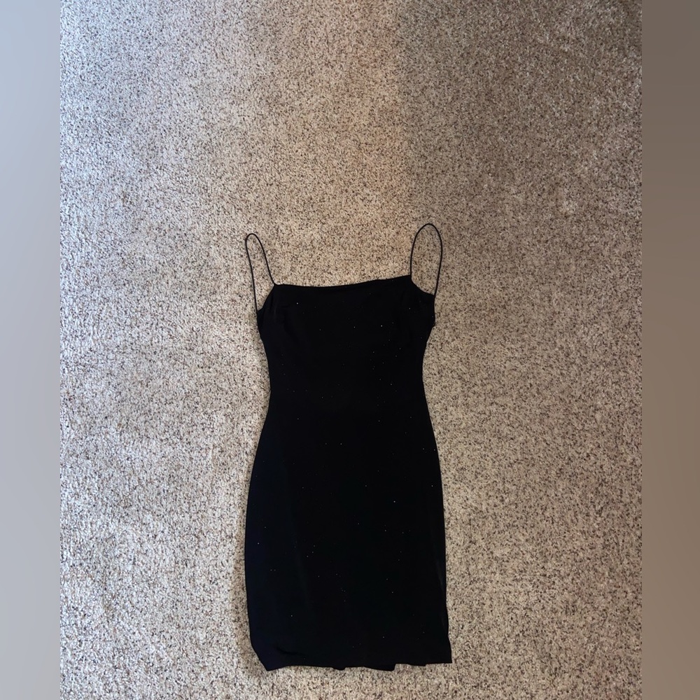 Sparkly Black Windsor hoco dress. Very comfortable